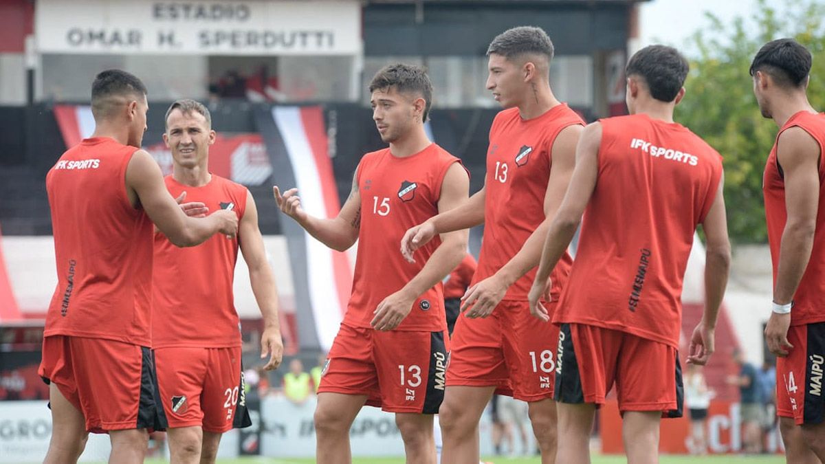 Deportivo Maipú este domingo volverá a jugar en su estadio, ante Riestra