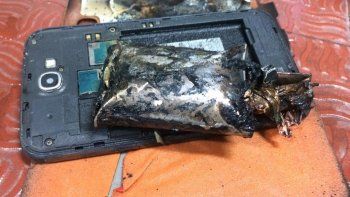 Un Galaxy Samsung Note 2 generó pánico en un vuelo