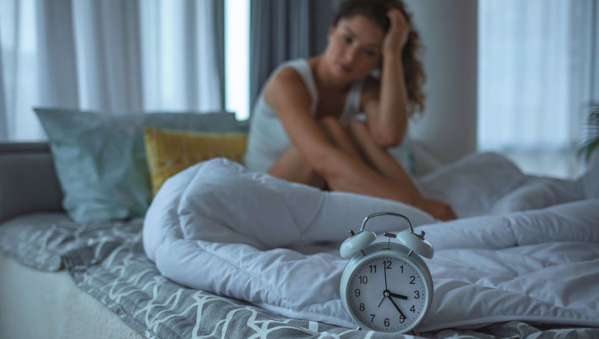 El mejor de los acertijos para probar tu sentido común: ¿cuándo las personas duermen menos? Fuente Canva