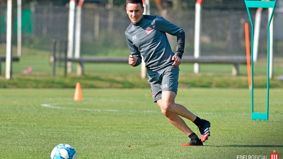 Boca y Estudiantes licitarán por el pase de Fernando Zuqui