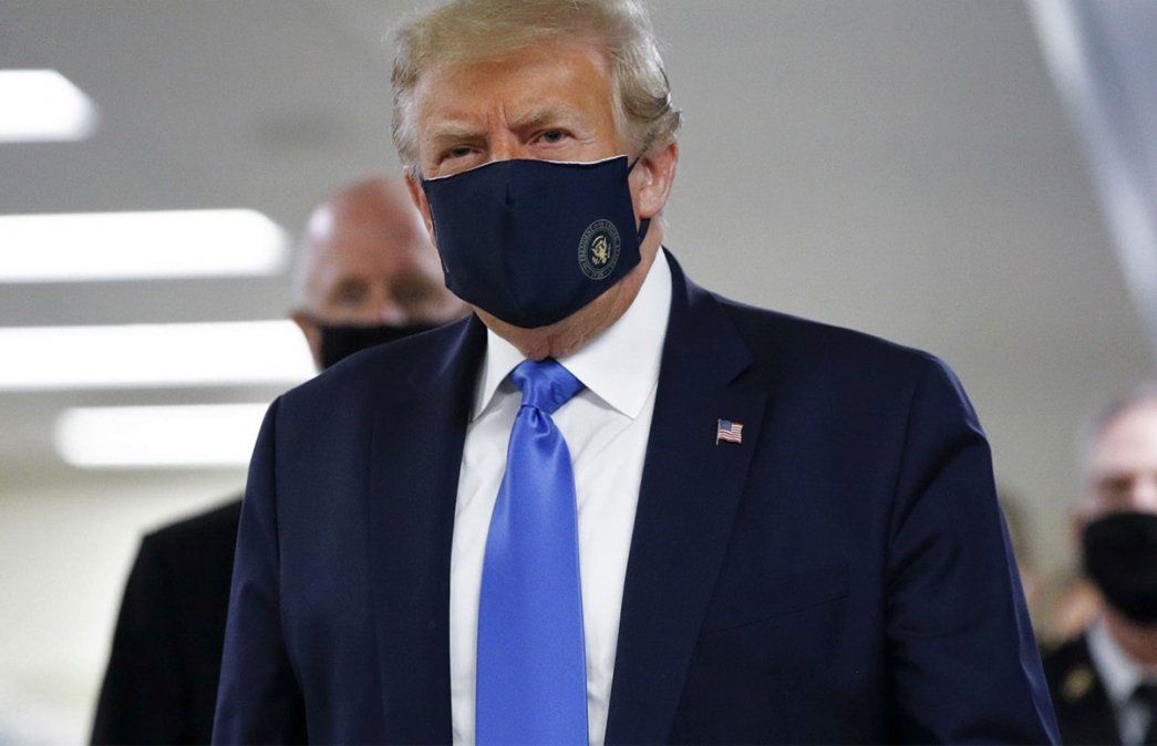 Estados Unidos se convirtió este martes en el primer país con más de 200.000 muertos por coronavirus lo que podría complicar las elecciones para Donald Trump. Foto: AFP.