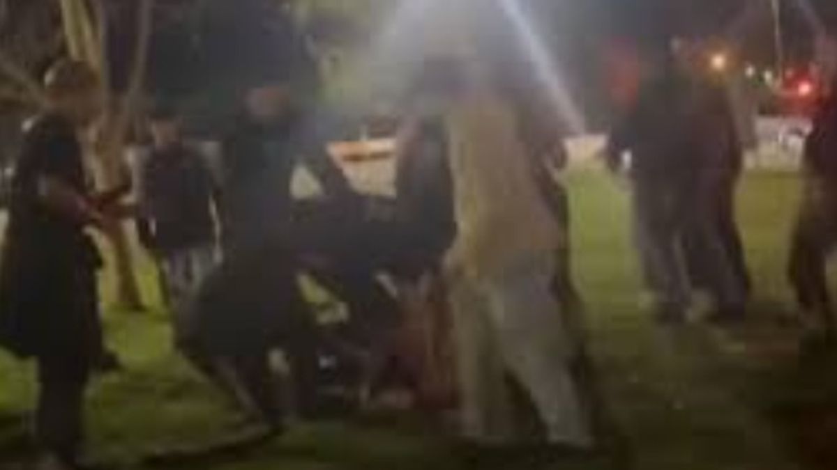 Batalla campal: brutal golpiza a un adolescente a la salida de un boliche.