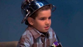 Someten a un niño a un detector de mentiras falso: mirá que pasó