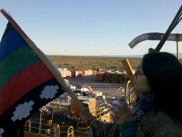 Más de un centenar de mapuches tomaron pozos  de Vaca Muerta