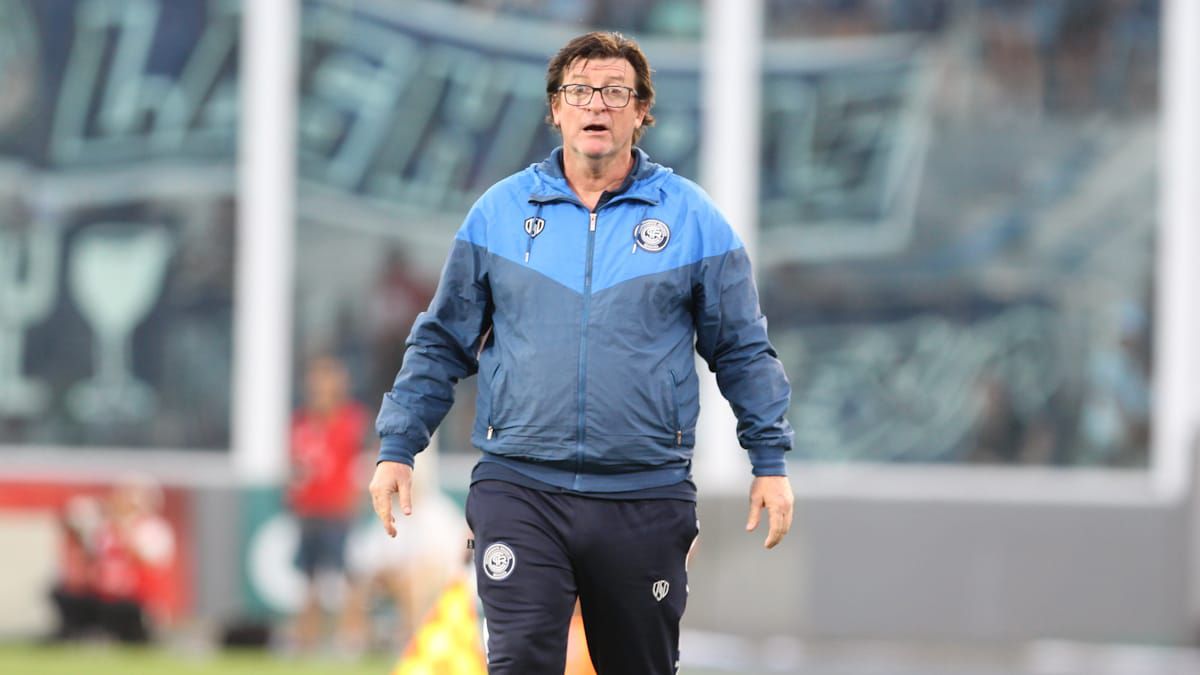 Alfredo Berti dejó su cargo de entrenador en Independiente Rivadavia.