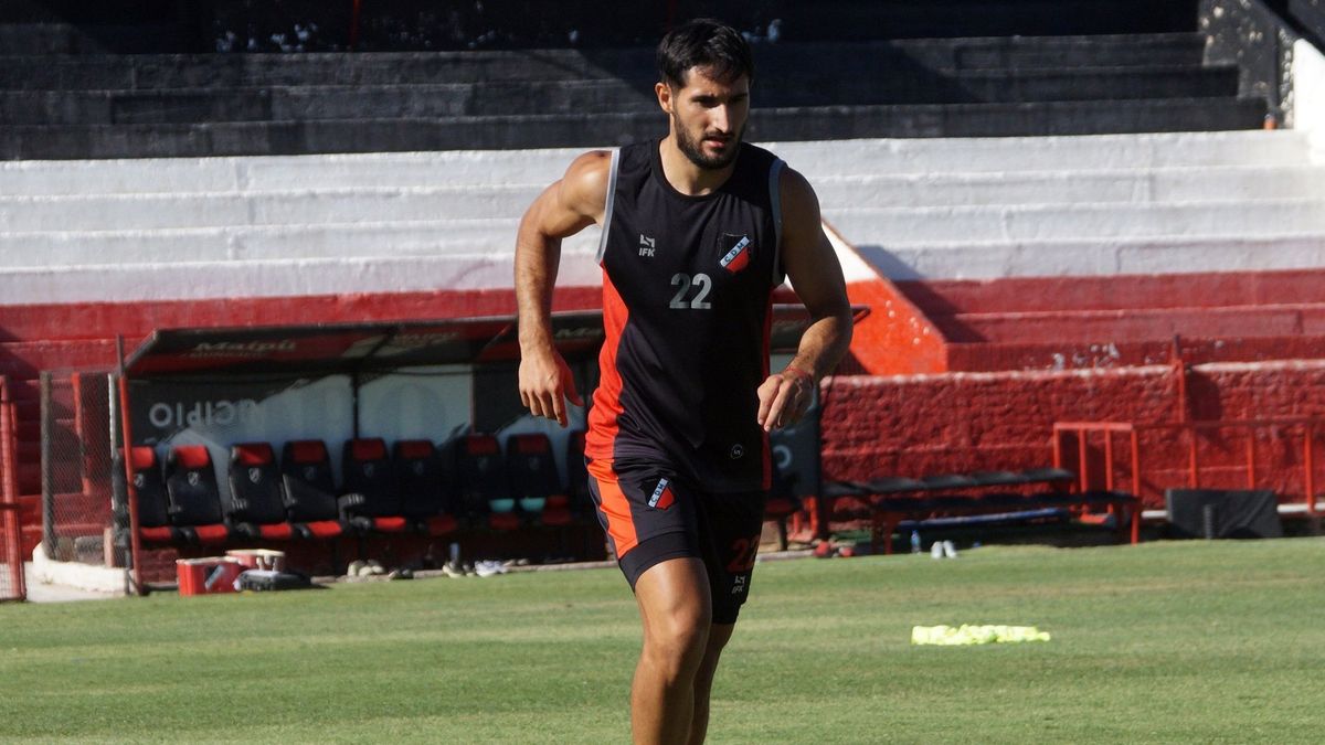 Matías Viguet es uno de los jugadores que se quedó en el Deportivo Maipú. Matías Viguet es uno de los jugadores que se quedó en el Deportivo Maipú.