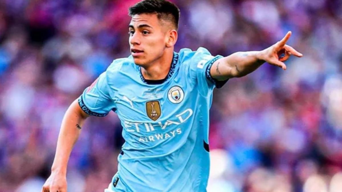 Claudio Echeverri dejó una buena impresión en su debut con la camiseta del Manchester City