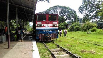 Tres jóvenes se sacaban una selfie y fueron atropelladas por un tren