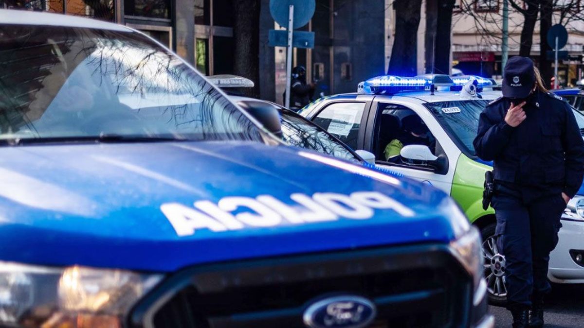 Un policía mató a una joven que estaba detenida en una comisaría