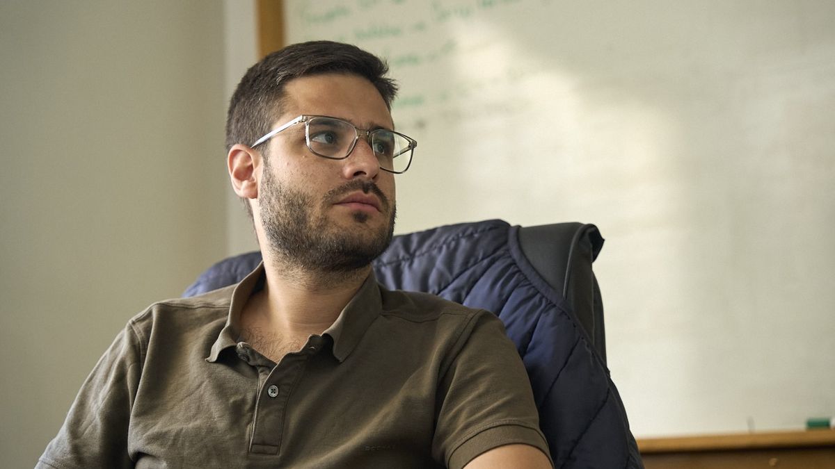 Emanuel Fugazzotto en su oficina de la Cámara de Diputados. Busca renovar su banca en las elecciones 2025. Emanuel Fugazzotto en su oficina de la Cámara de Diputados. Busca renovar su banca en las elecciones 2025.