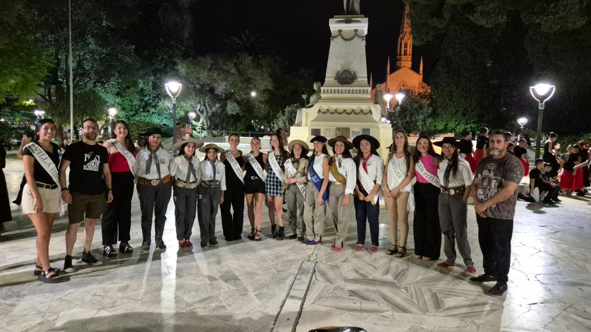 Los espacios públicos al aire libre son ideales para ensayos de la escuela de Vendimia Chakaymanta. Los espacios públicos al aire libre son ideales para ensayos de la escuela de Vendimia Chakaymanta.
