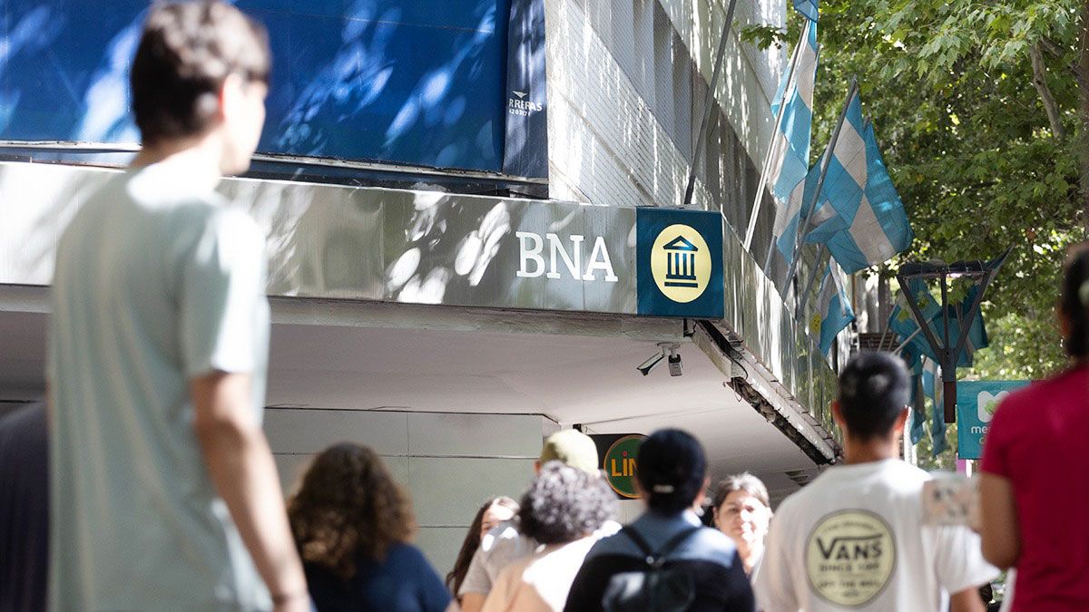 Un centenar de empleados del Banco Nación en Mendoza ya pueden acceder al retiro anticipado