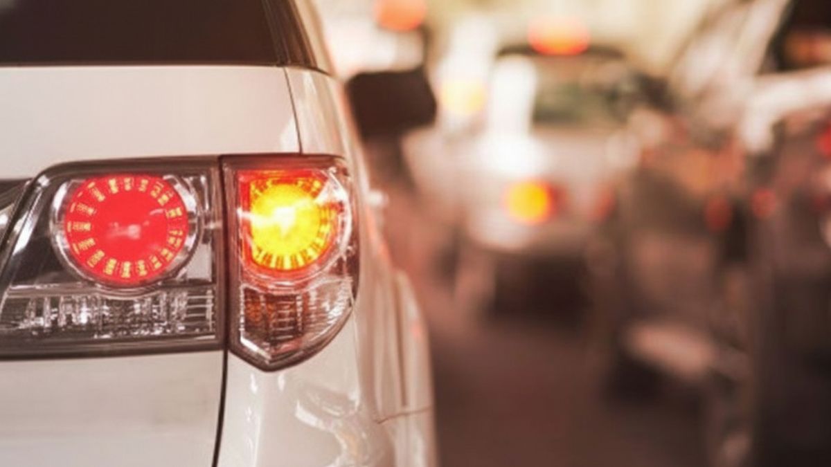 Para evitar multas y accidentes, la luz de giro debe estar en perfecto estado.    Para evitar multas y accidentes, la luz de giro debe estar en perfecto estado.   