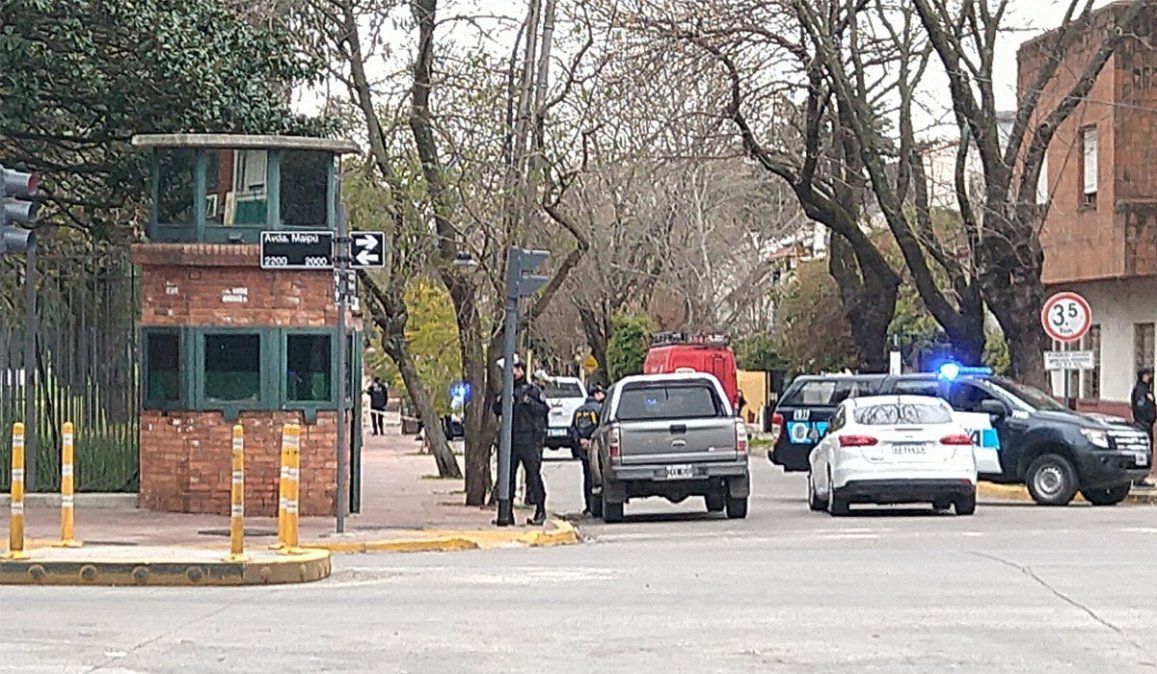 El custodio presidencial se dirigía a Olivos cuando fue atacado por ladrones en Merlo.