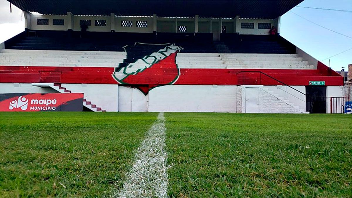 El Omar Higinio Sperdutti, sin alambrado en la platea norte