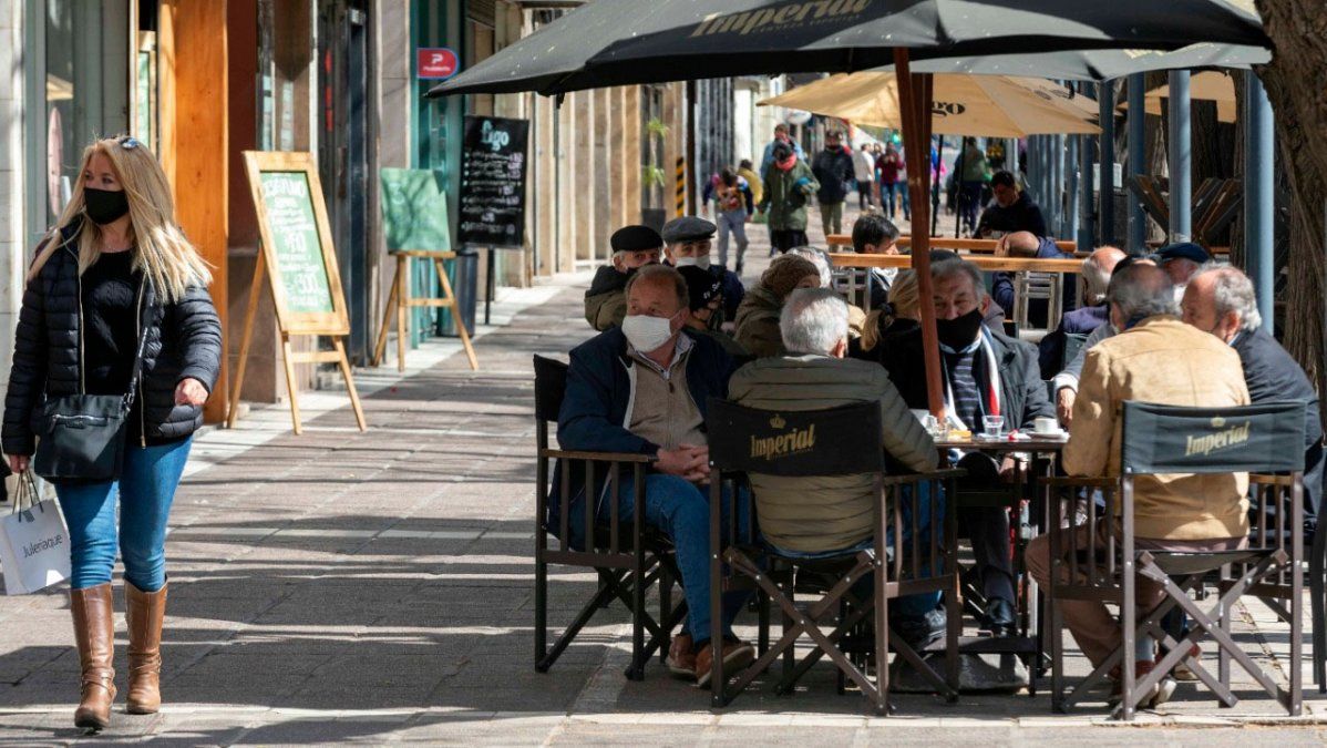 Se vienen restricciones en Mendoza. Foto: Martín Pravata DIario UNO