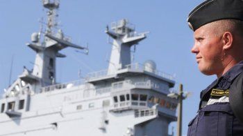 Francia suspendió la entrega de un buque de guerra a Rusia