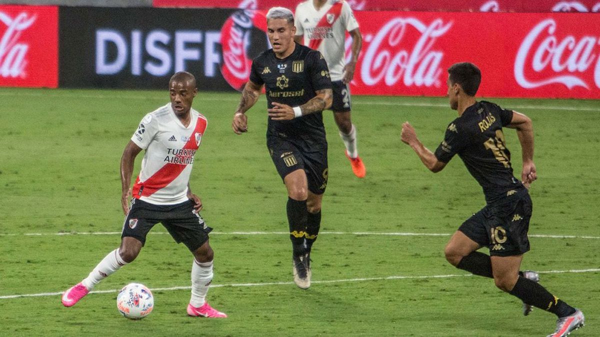 River y Racing jugarán el clásico en el Monumental