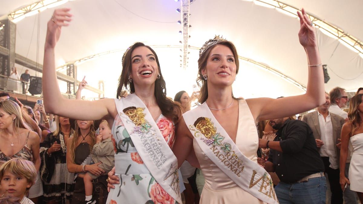 El primer evento de la reina y la virreina nacional de la Vendimia 2025 fue el almuerzo de la Vendimia Solidaria. El primer evento de la reina y la virreina nacional de la Vendimia 2025 fue el almuerzo de la Vendimia Solidaria.