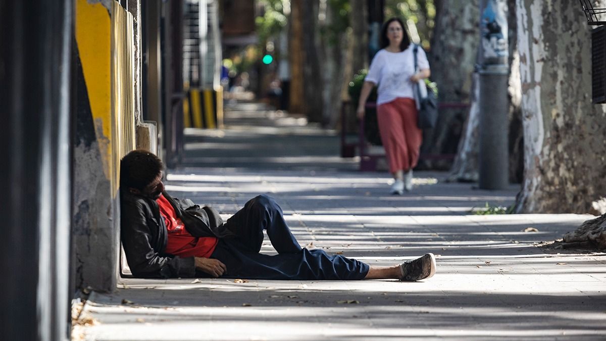 Pobreza en Mendoza. Iglesia, municipios y gobierno provincial enfrentan de manera conjunta el abordaje de personas en situación de calle. Pobreza en Mendoza. Iglesia, municipios y gobierno provincial enfrentan de manera conjunta el abordaje de personas en situación de calle.
