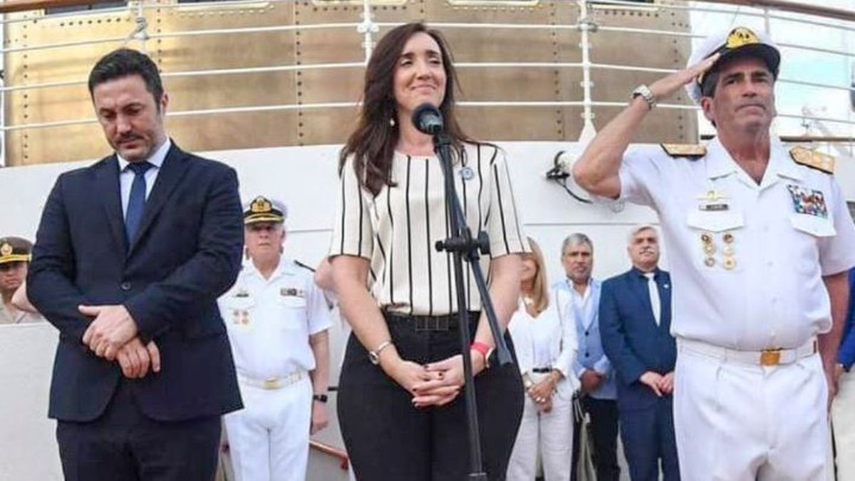 Victoria Villarruel fue al acto de la llegada de la fragata Libertad y