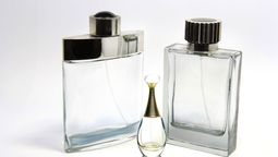 Quien tiene frascos de perfumes vacios en casa, tiene un tesoro: por qué y para qué sirven