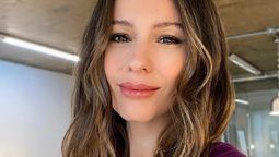 Pampita posó en culotte y arrasó.