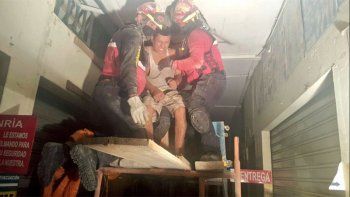 El rescate de don Segundo, el video viral que le devuelve la esperanza a Ecuador