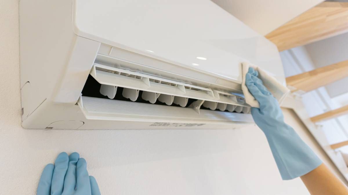 Elimina las manchas de los electrodomésticos blancos y déjalos impecables en pocos pasos