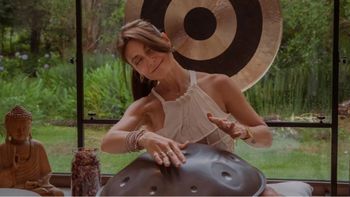 Valen Moisés, la artista que desde Jujuy revoluciona con su sanación femenina Valen Moisés, la artista que desde Jujuy revoluciona con su sanación femenina