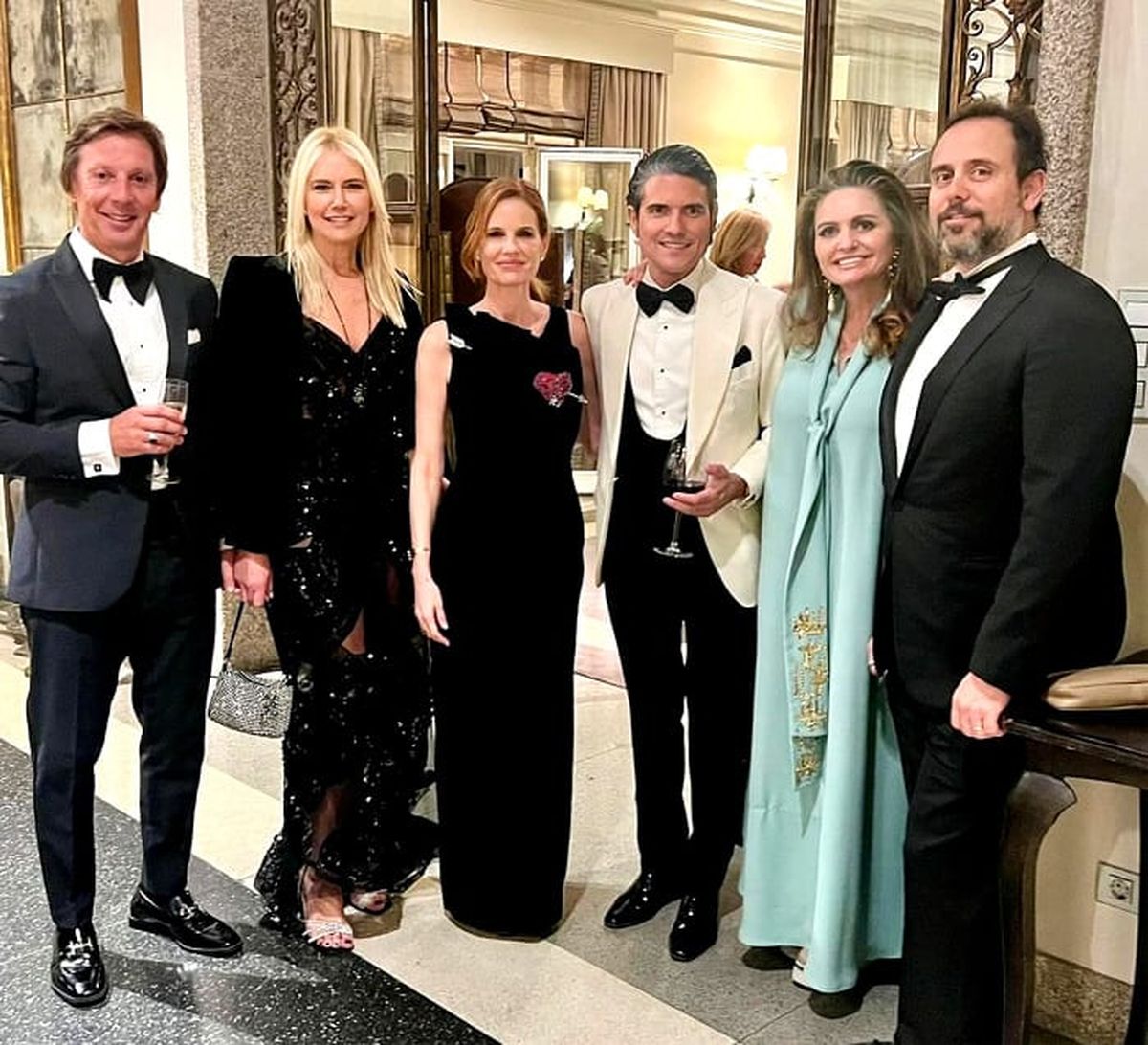 Transparencias y shiny, Valeria Mazza paraliza la fiesta más top de la aristocracia española. Transparencias y shiny, Valeria Mazza paraliza la fiesta más top de la aristocracia española.