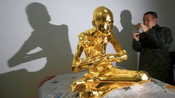 Momificaron a un monje chino y lo envolvieron en oro
