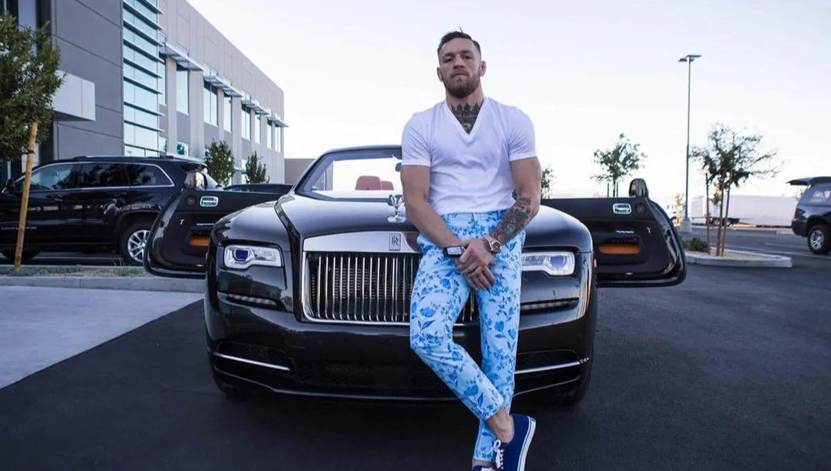 Conor McGregor tiene una gran colección de vehículos: algunos de sus autos y yates.