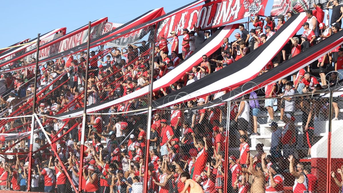 Los hinchas del Cruzado volvieron a su cancha.