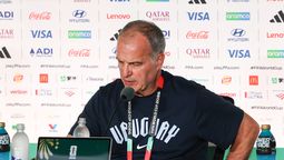 Marcelo Bielsa dio la cara tras la eliminación de Uruguay.