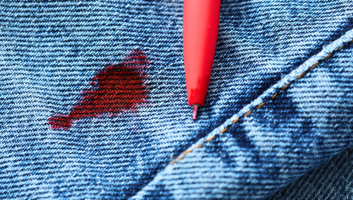 Mantén tu ropa impecable y libre de manchas gracias a un truco casero facilísimo.&nbsp;