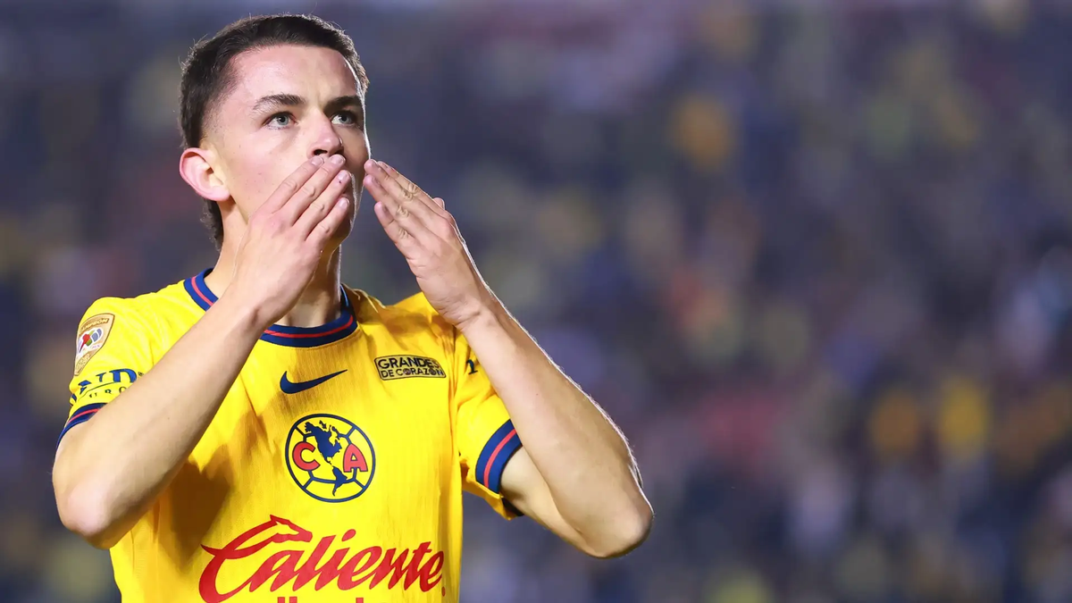El jugador de América de México, que se prepara para las semifinales de la Liga MX, habló sobre el posible llamado a la Selección de México. El jugador de América de México, que se prepara para las semifinales de la Liga MX, habló sobre el posible llamado a la Selección de México.