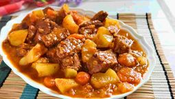 Aprende a hacer la receta de guiso estofado de ternera. Foto: gentileza annarecetasfaciles.