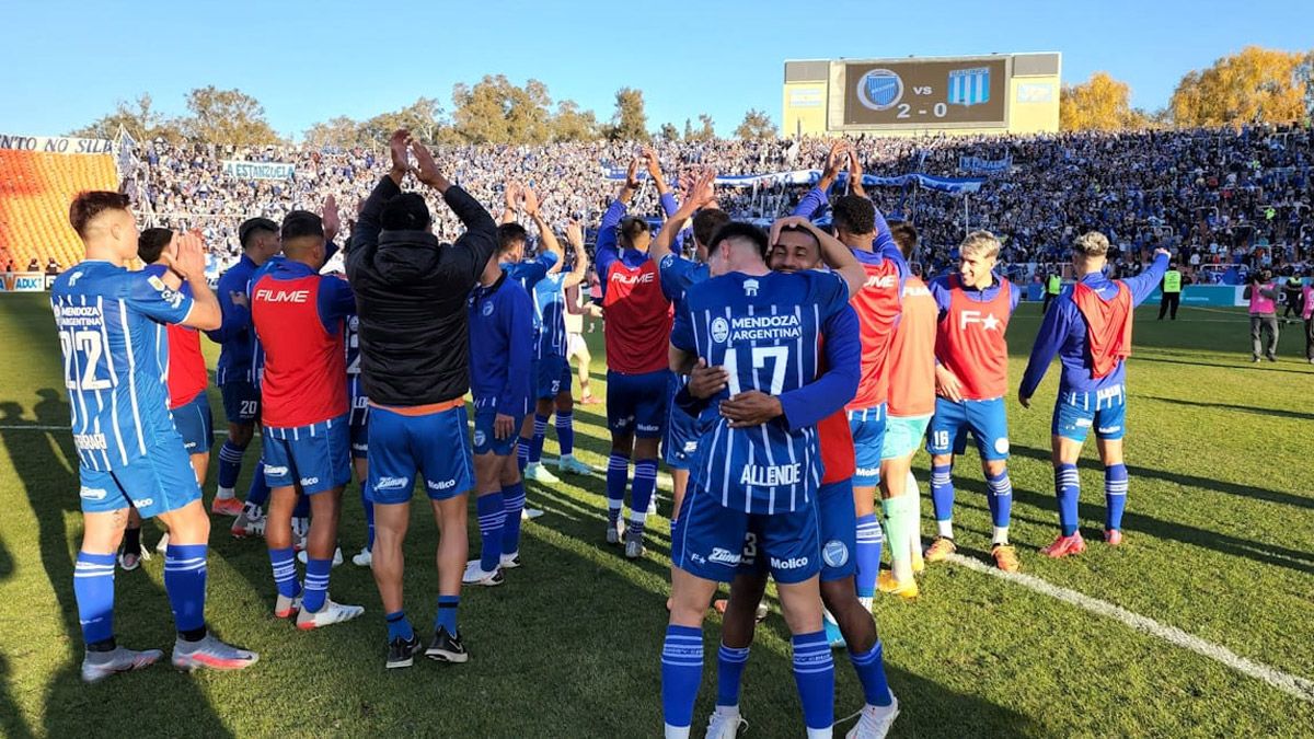 Godoy Cruz ganó en el Malvinas y alimenta el sueño de seguir en Primera División. Foto: Martín Pravata (UNO).