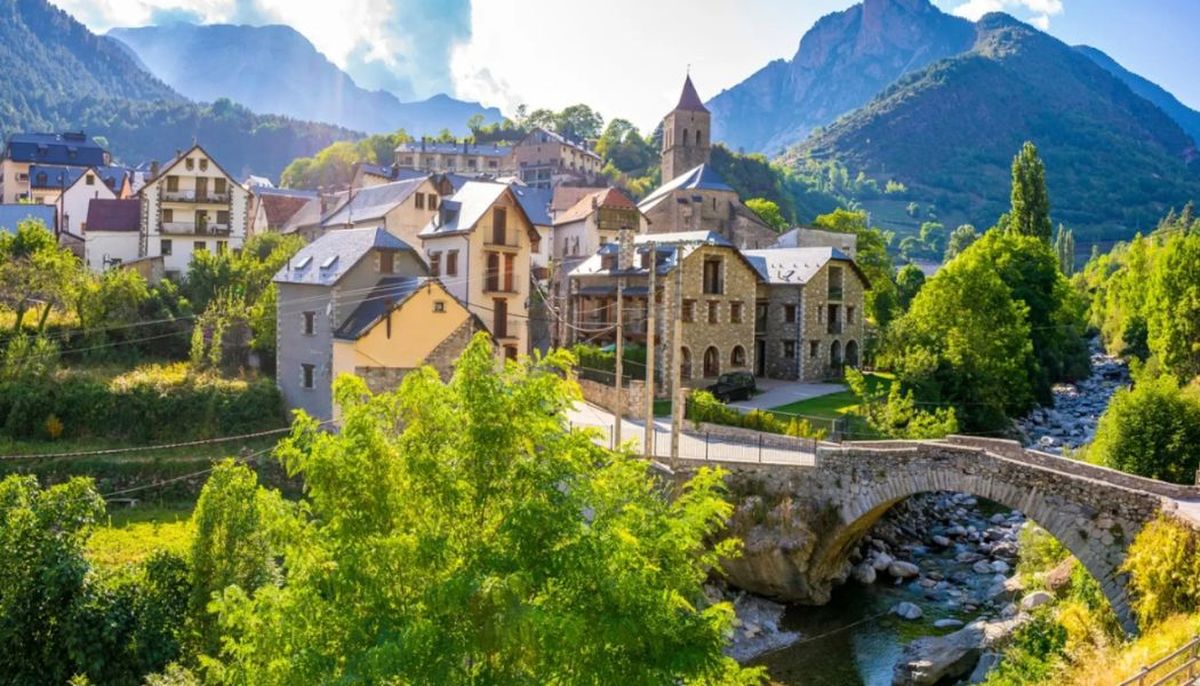 Bielsa conserva varios edificios históricos. Imagen: Freepik. Bielsa conserva varios edificios históricos. Imagen: Freepik.
