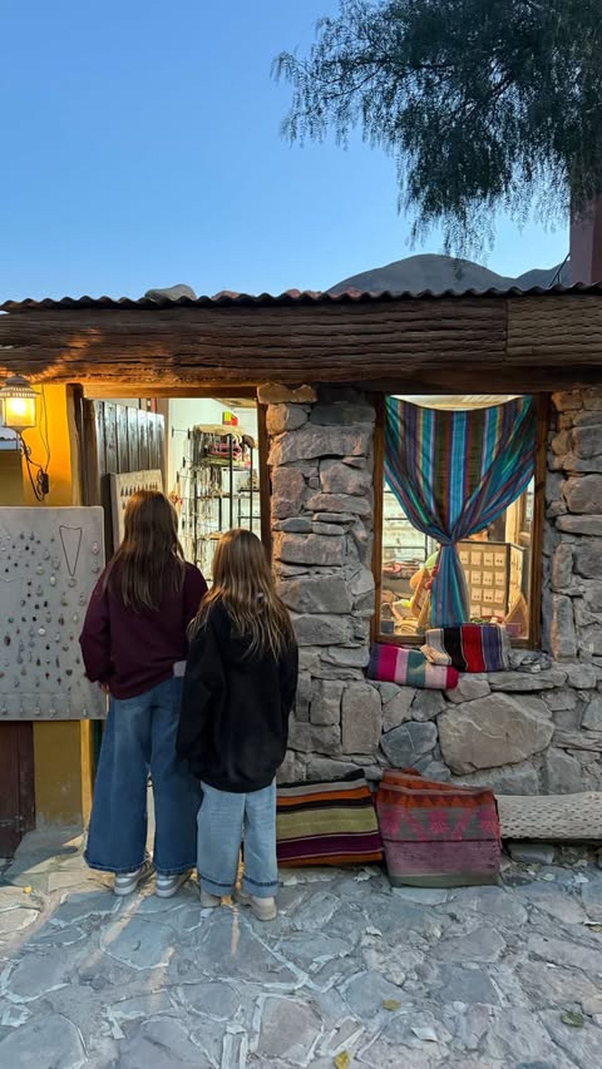 Las vacaciones de Wanda Nara en Jujuy: avión privado, fotos con fans y más. Las vacaciones de Wanda Nara en Jujuy: avión privado, fotos con fans y más.