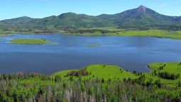 Asombroso. Video: un lago emite sonidos de Star Wars.