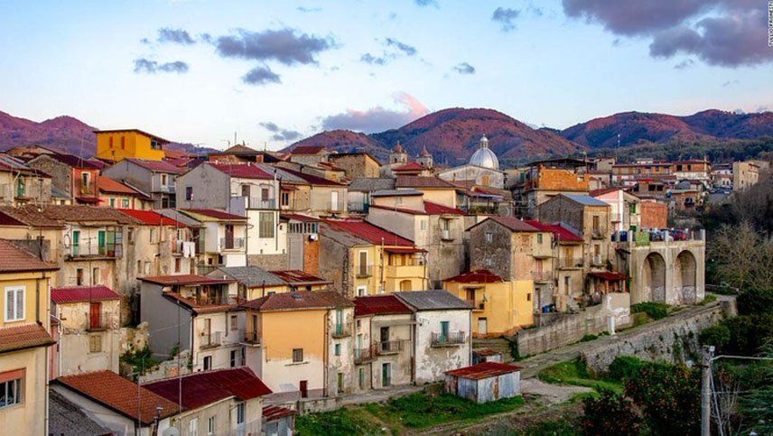 Cómo comprar casas por 1 euro en Cinquefrondi, un pueblo a 15 minutos de la playa y sin coronavirus