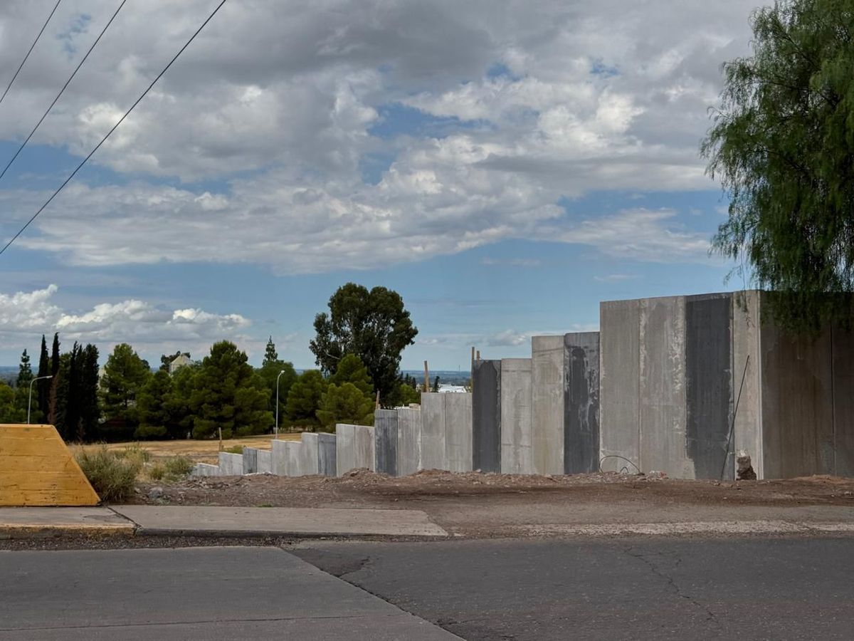 Un grupo de arquitectos criticó duramente la obra que encaró la UNcuyo. Un grupo de arquitectos criticó duramente la obra que encaró la UNcuyo.