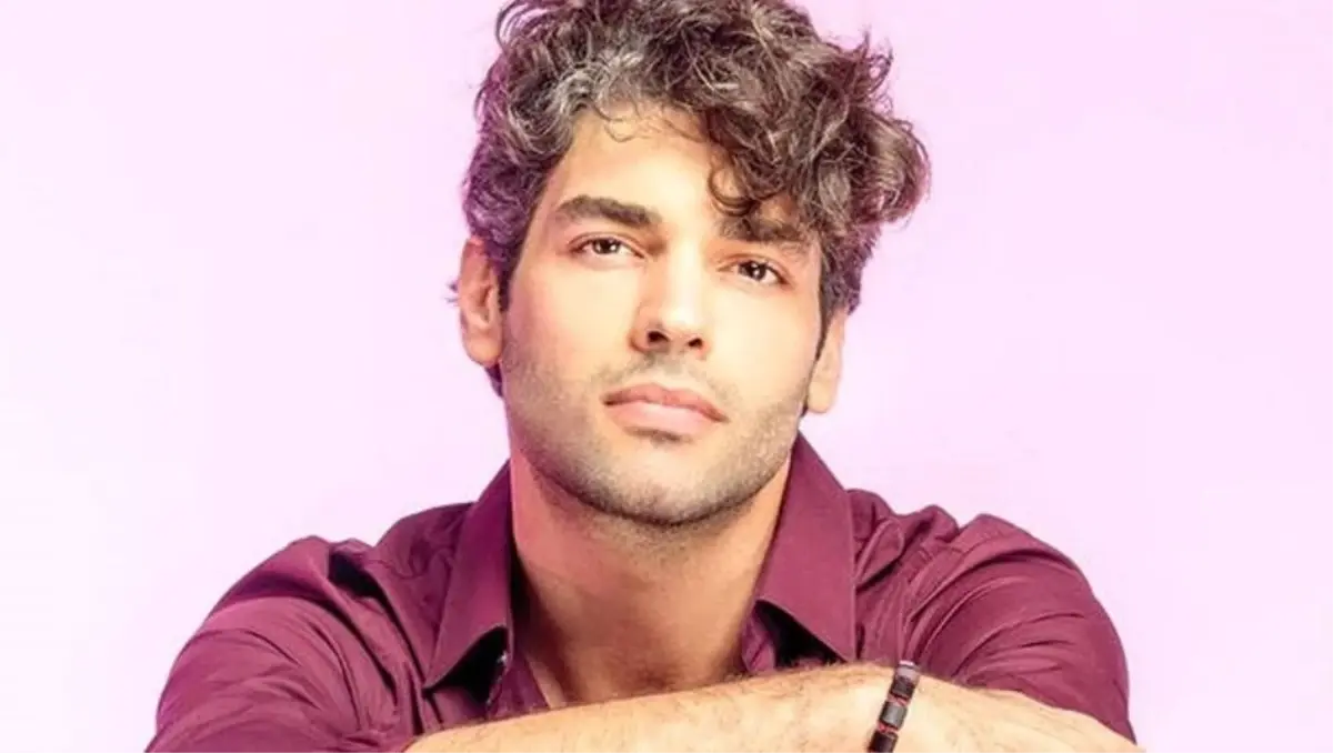 Sukru Ozyildiz es Kerem. En la segunda entrega de Tácticas de amor, el talentoso actor turco vuelve a brillar.  Sukru Ozyildiz es Kerem. En la segunda entrega de Tácticas de amor, el talentoso actor turco vuelve a brillar.