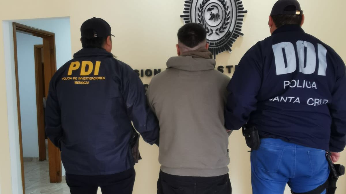 El sospechoso del crimen cuando fue detenido en Santa Cruz.