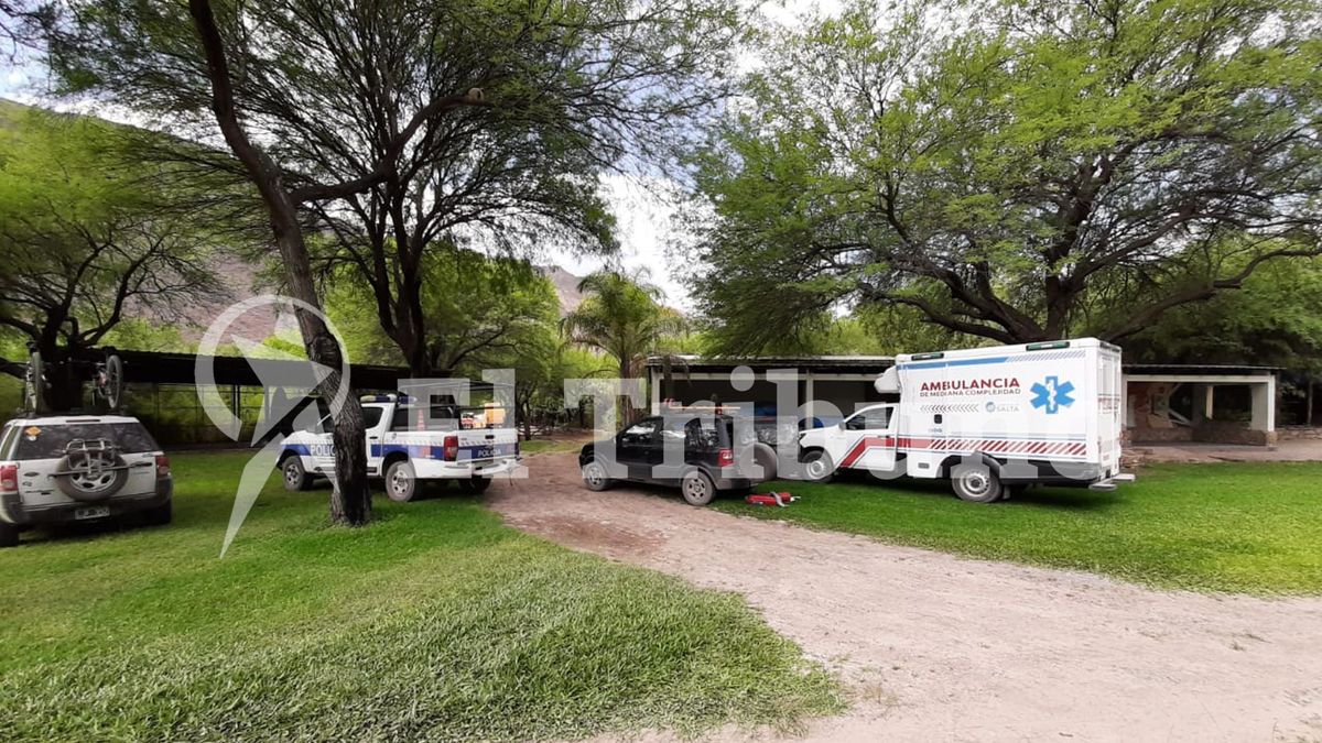 Un importante operativo policial y sanitario se realizó en la zona turística de Cabra Corral, donde el helicóptero en el que viajaba Jorge Brito se precipitó en un río del lugar.