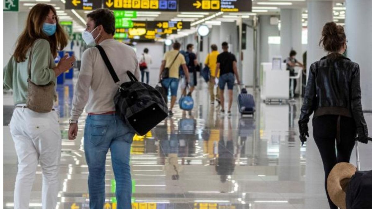 Las personas que viajan desde Argentina, Brasil, Colombia y Bolivia hacia España no tendrán que hacer cuarentena, sin embargo, la frontera de ese país no está abierta para el turismo internacional