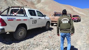 Unos 3.000 autos robados en Chile terminan en Bolivia, donde hay 1,3 millones de vehículos irregulares Unos 3.000 autos robados en Chile terminan en Bolivia, donde hay 1,3 millones de vehículos irregulares