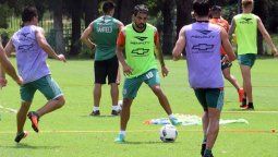 El plantel de Banfield extendió su medida de fuerza por falta de pago